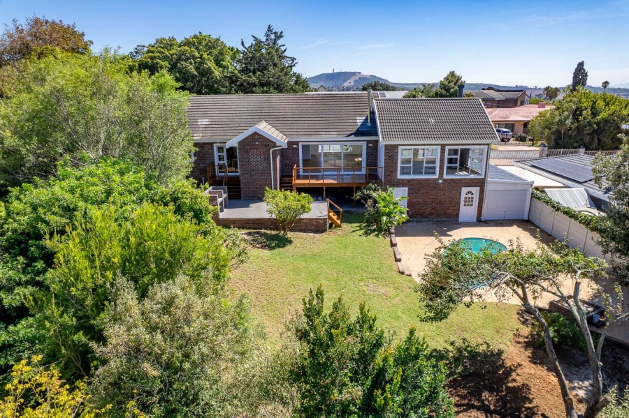 4 Bedroom Property for Sale in Welgemoed Western Cape